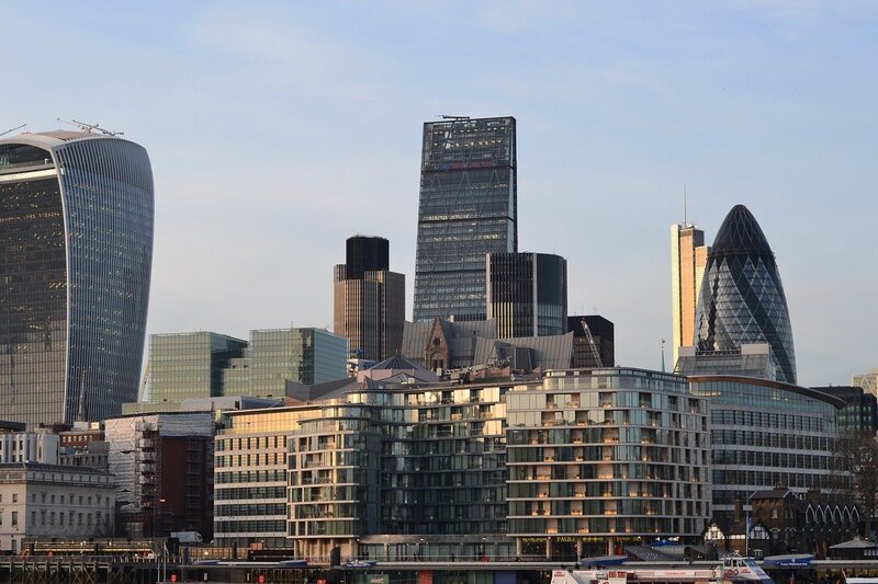 Skyline of Canary Wharf_Mediation Services London